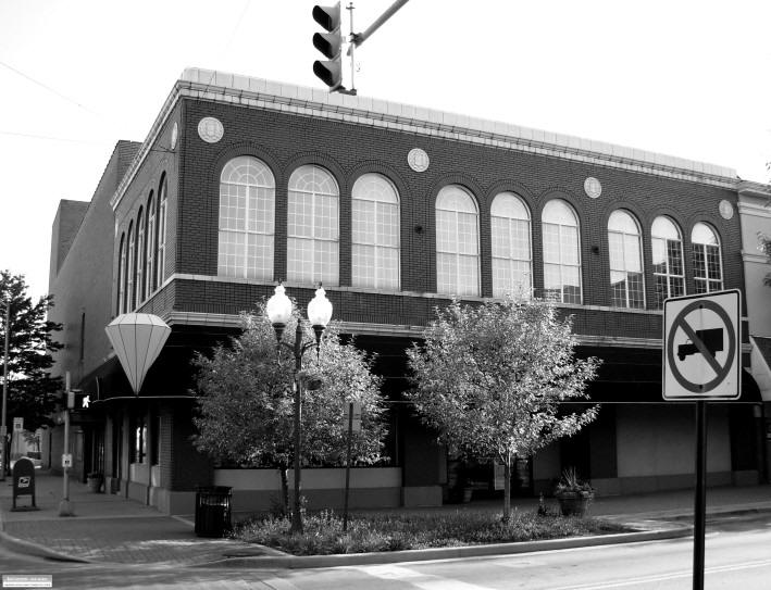 Photo: Hoppe Jewlers Building, 900 East Main Street, Richmond, Indiana