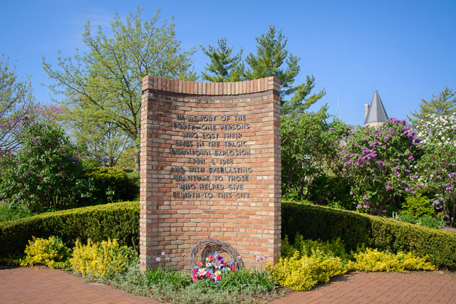 Memorial to lives lost in the Richmond, Indiana Gas Explosion in 1968