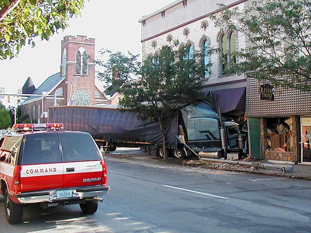Truck crashes into Smiley's Pub on North 8th Street in Richmond.