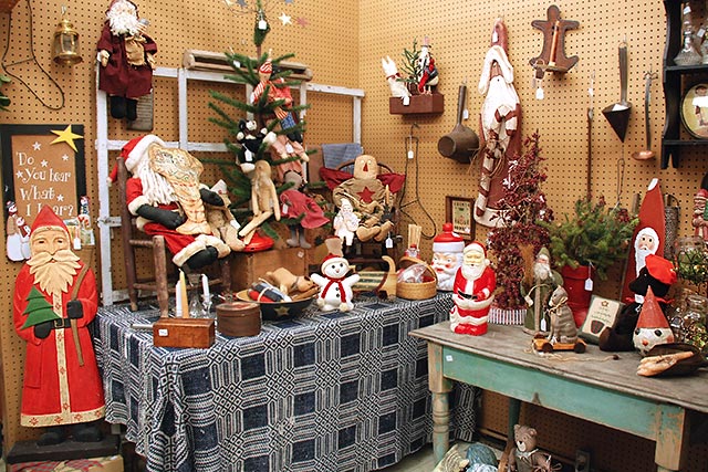 Santa Display at Antique Store: Click to view on Flickr.